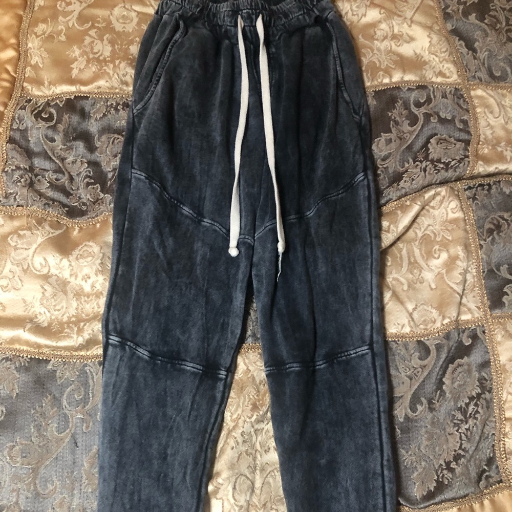 Golden aesthetics gray denim look joggers with ankle zippers size s